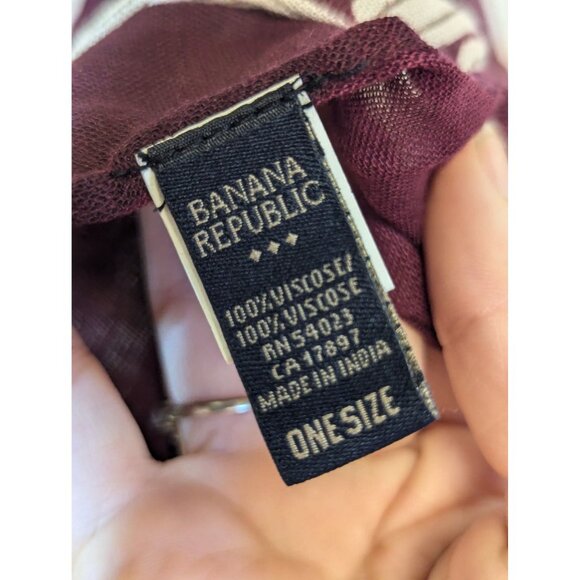 Banana Republic Large Paisley Scarf Shawl Wrap - Maroon & Beige - 100% Viscose - Picture 5 of 5